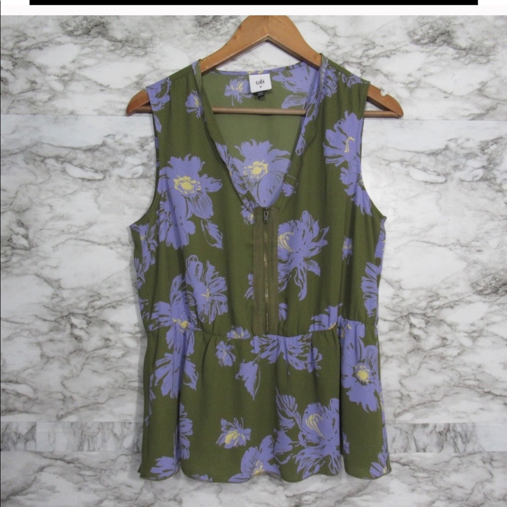 CAbi Celebrity Top Size Medium Style 4184 - Picture 2 of 3
